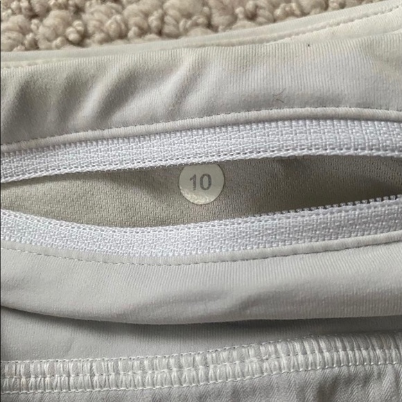 white lululemon shorts - Picture 3 of 4